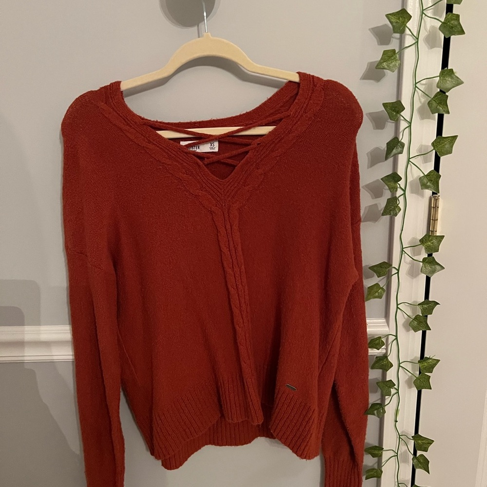 Hollister burnt orange sweater